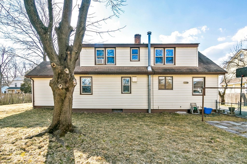 71 Gresham Street Springfield, MA 01119 - Photo 36 of 38