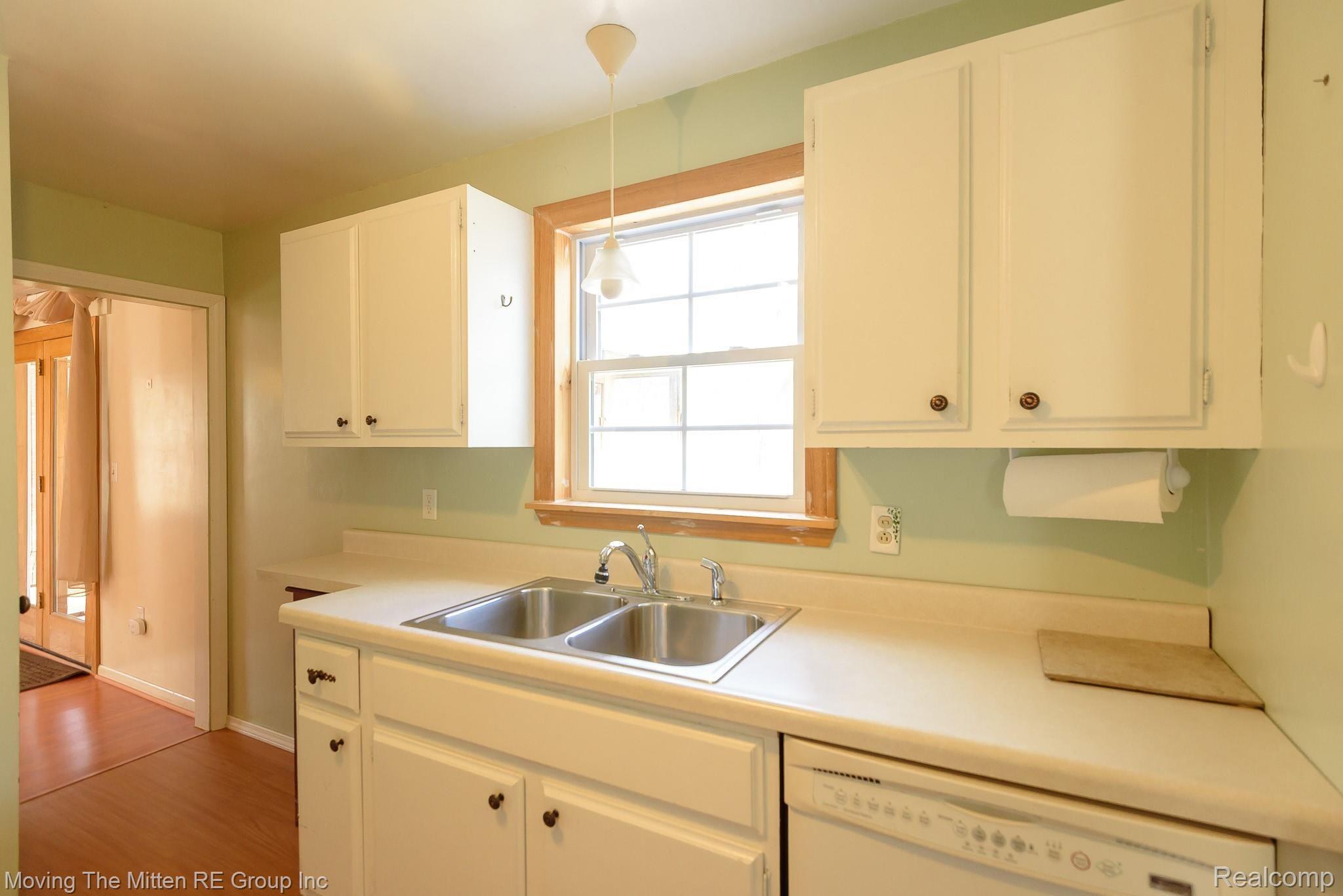 14185 Farm Road Belleville, MI 48111 - Photo 11 of 54 MTM_14185_farm-26.jpg