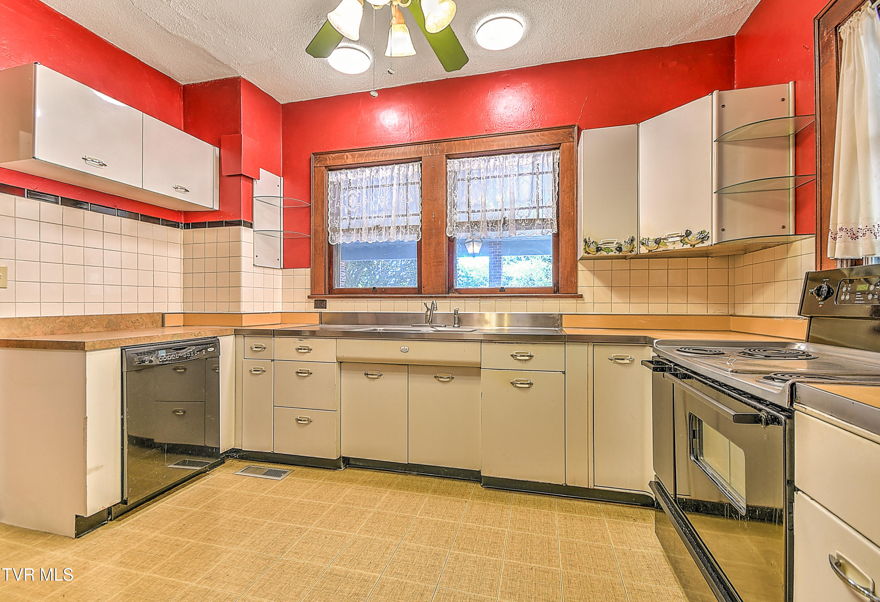 415 Fairgrounds Road Greeneville, TN 37745 - Photo 29 of 68 29