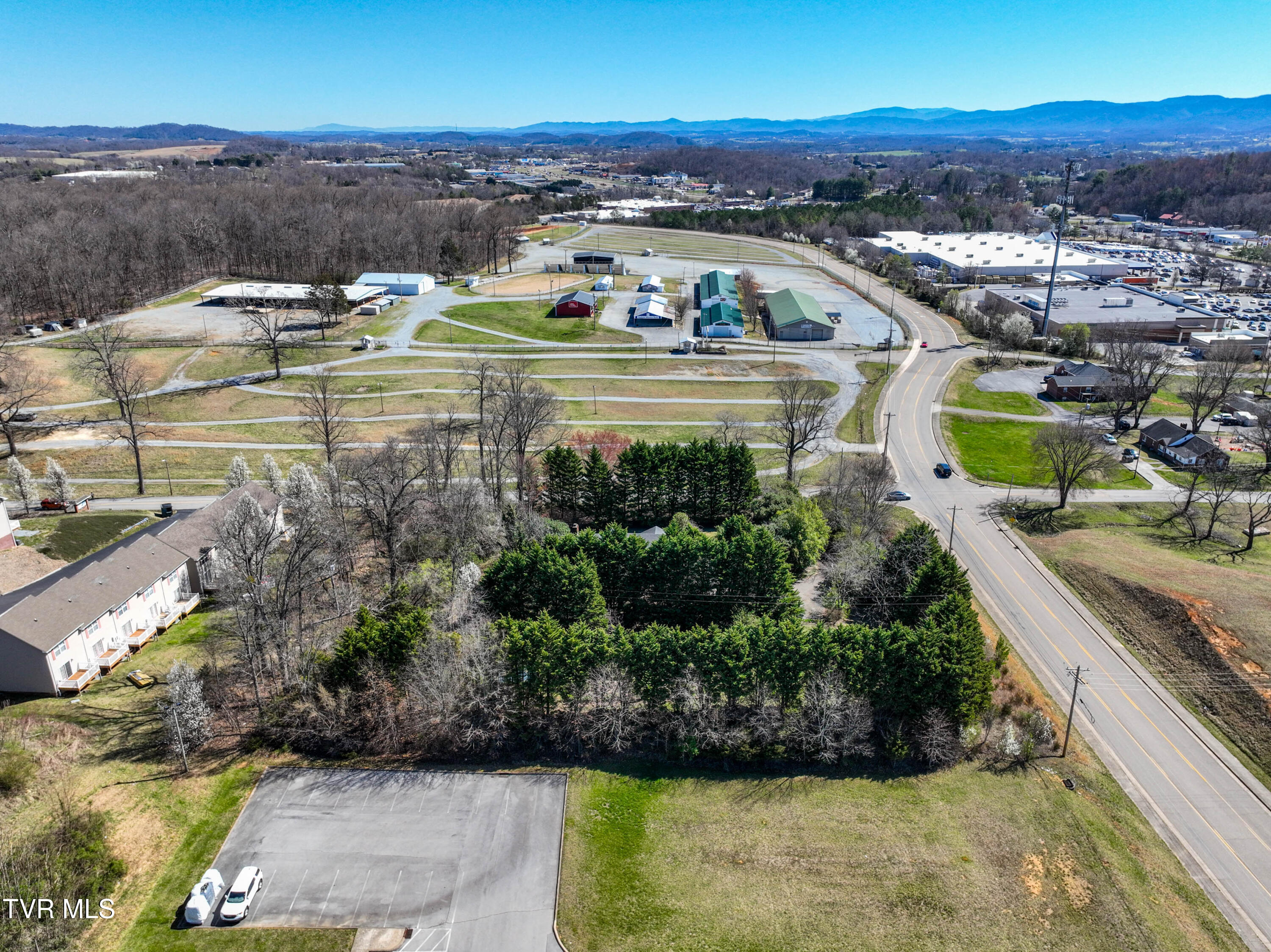 415 Fairgrounds Road Greeneville, TN 37745 - Photo 5 of 68 5