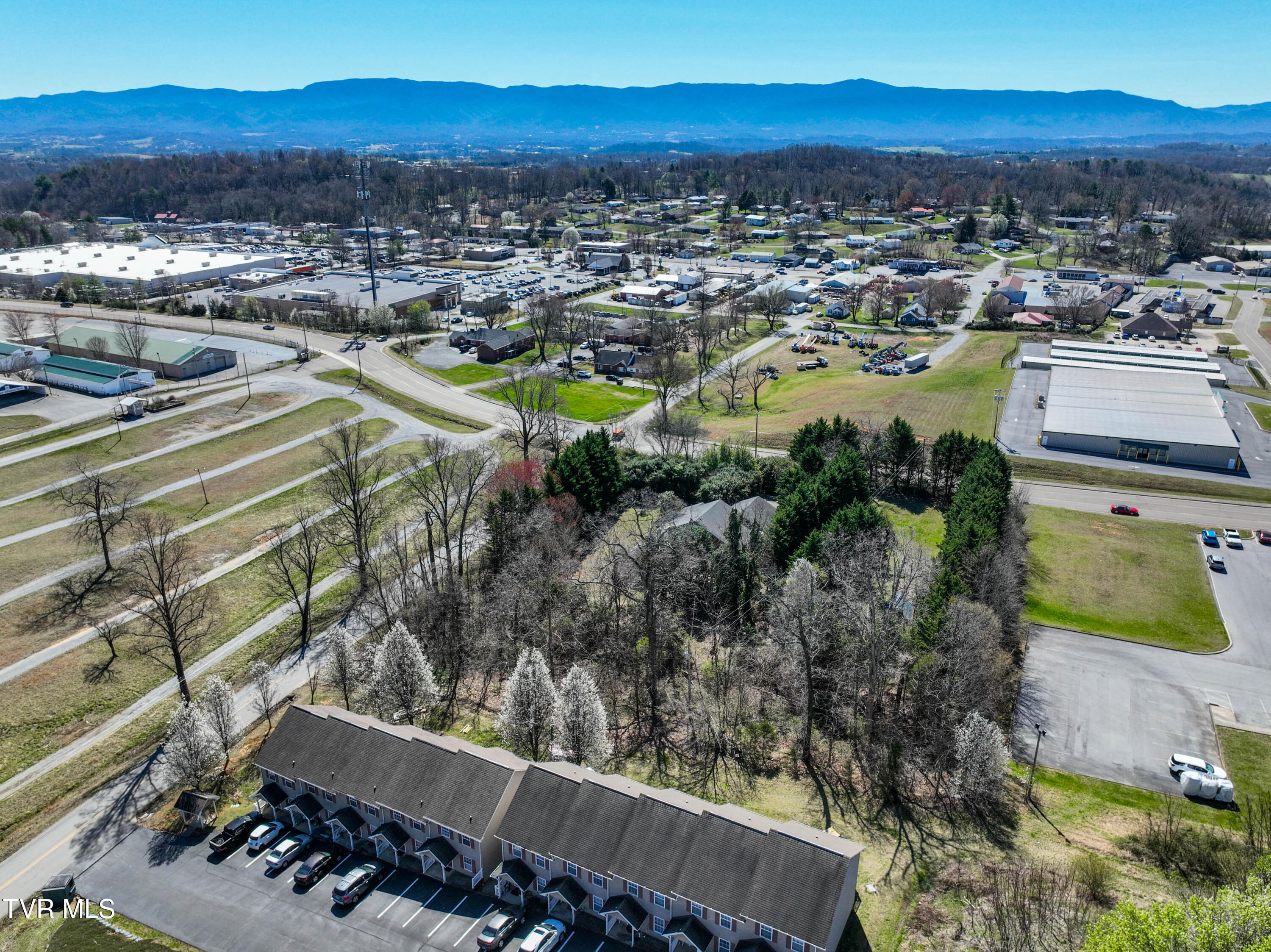 415 Fairgrounds Road Greeneville, TN 37745 - Photo 7 of 68 7