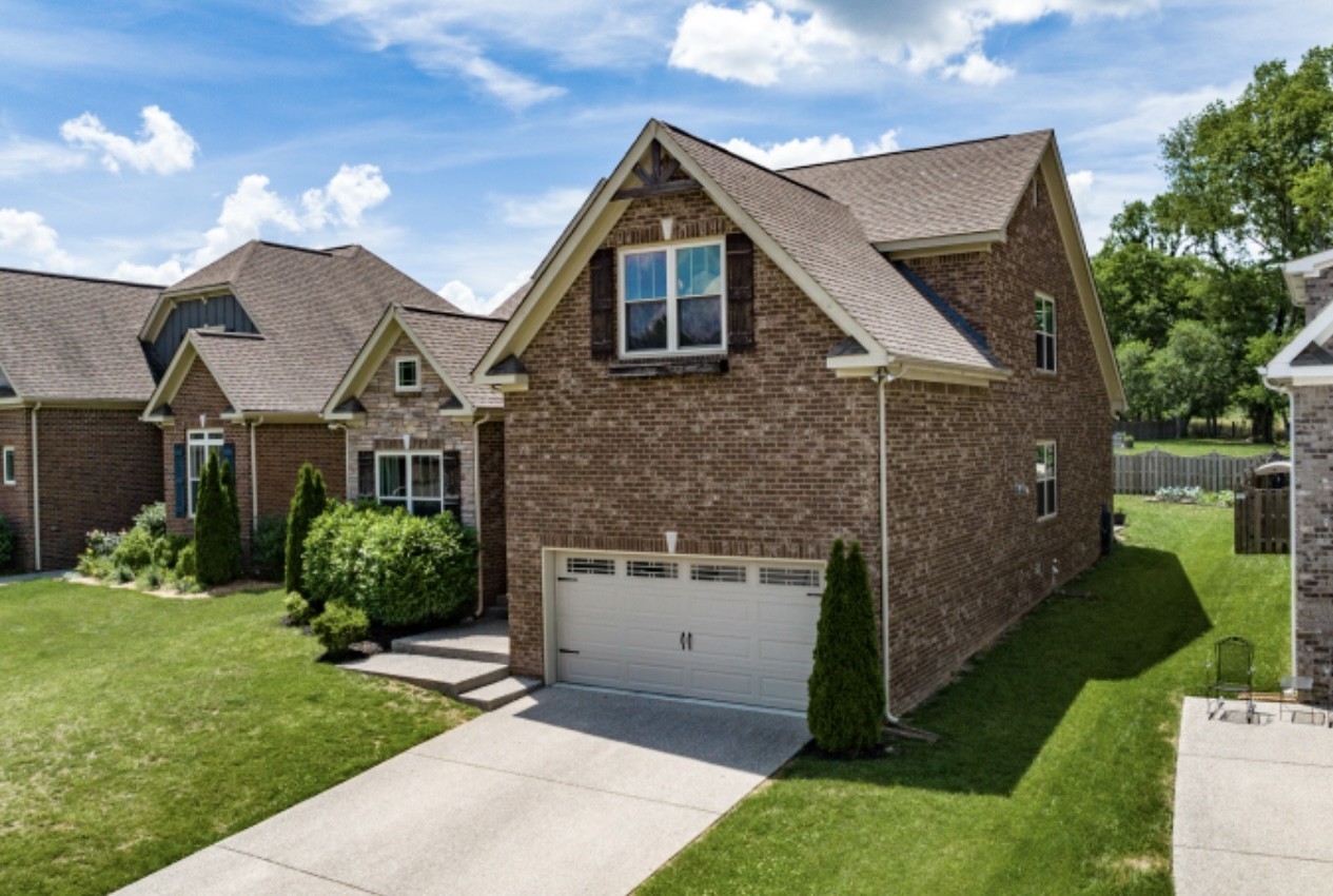 1043 Rudder Drive Spring Hill, TN 37174 - Photo 1 of 24 Gallery Image 1