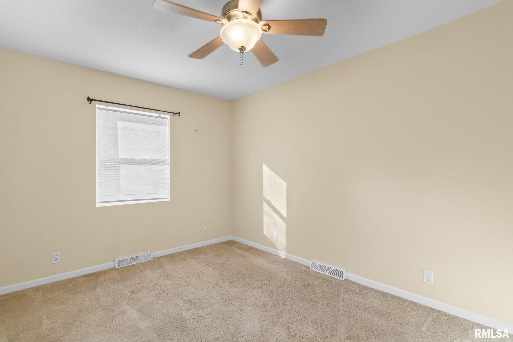 2029 South Walnut Street Springfield, IL 62704 - Photo 17 of 37