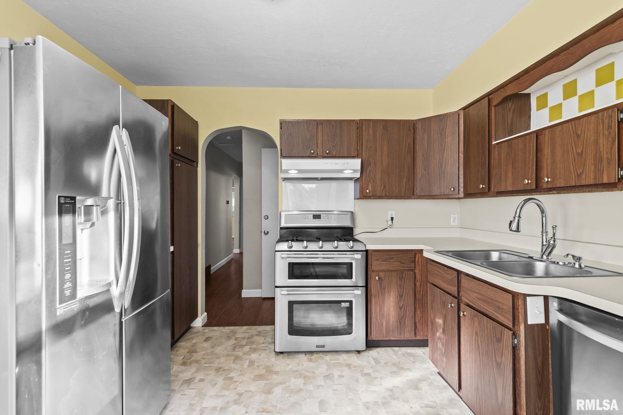 2029 South Walnut Street Springfield, IL 62704 - Photo 9 of 37