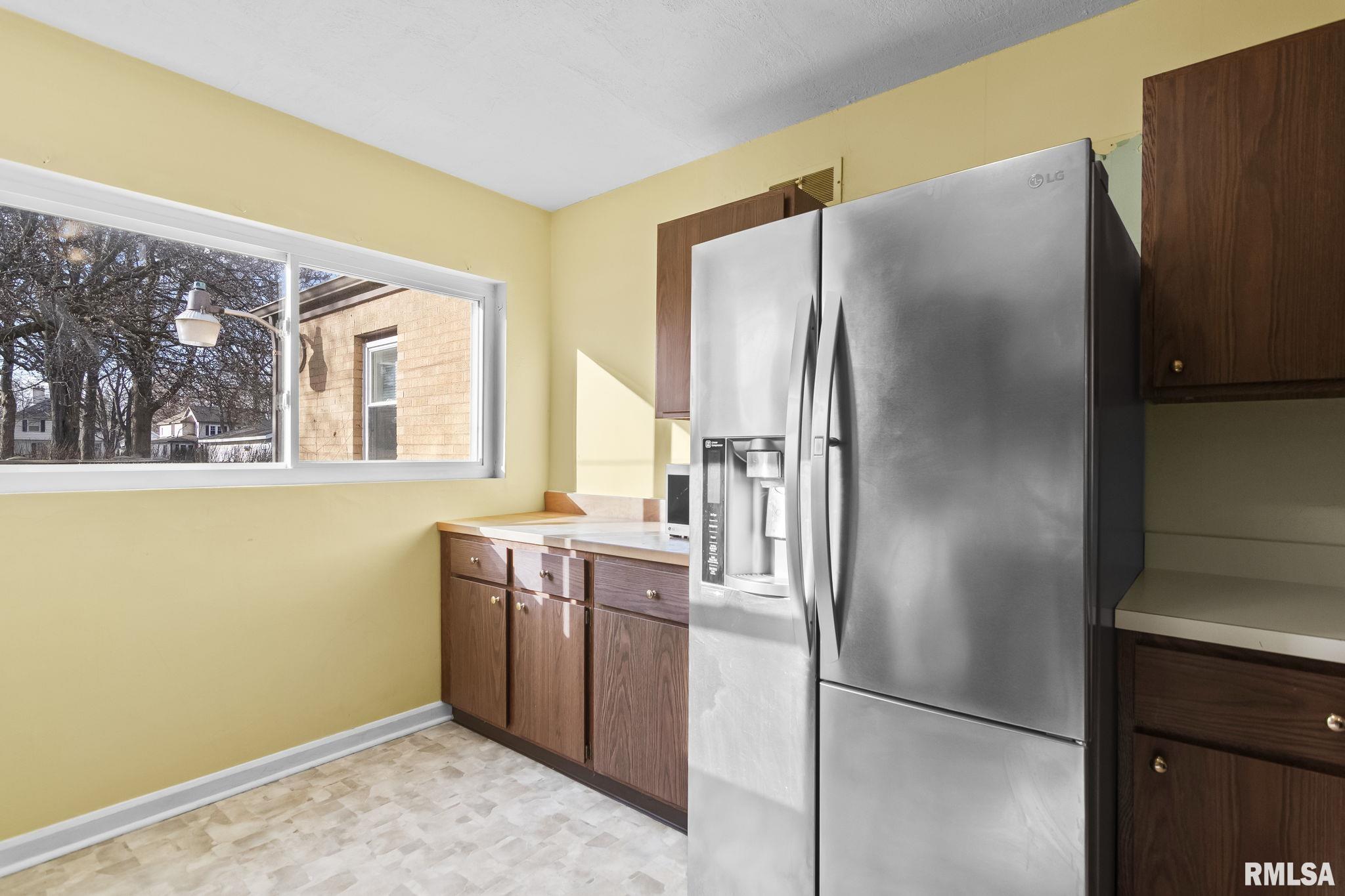 2029 South Walnut Street Springfield, IL 62704 - Photo 10 of 37