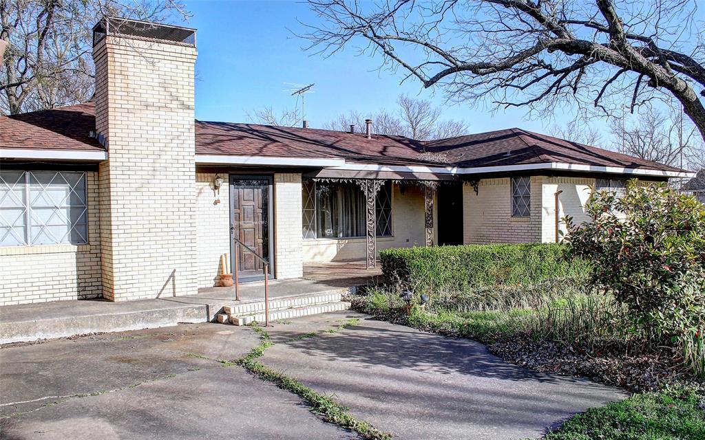 512 North Sherley Road Anna, TX 75409 - Photo 18 of 20 a front view of a house with a yard