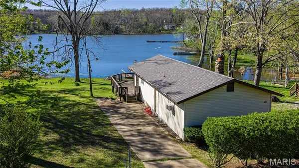 $140,000 | 697 Parkers Lake Drive, Perryville, MO 63775