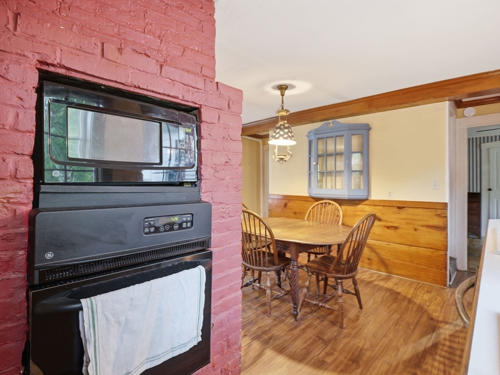 834 Pleasant Street Athol, MA 01331 - Photo 15 of 40