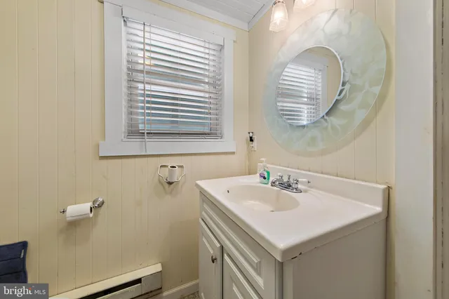 $999,000 | 12 East Winifred Avenue, Long Beach Township, NJ 08008