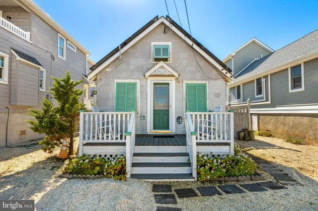 $999,000 | 12 East Winifred Avenue, Long Beach Township, NJ 08008