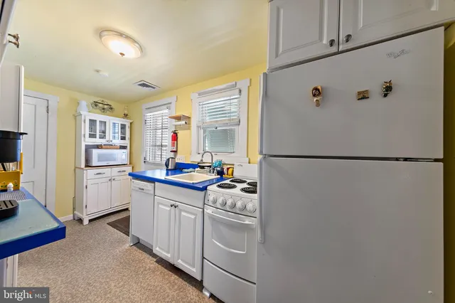 $999,000 | 12 East Winifred Avenue, Long Beach Township, NJ 08008