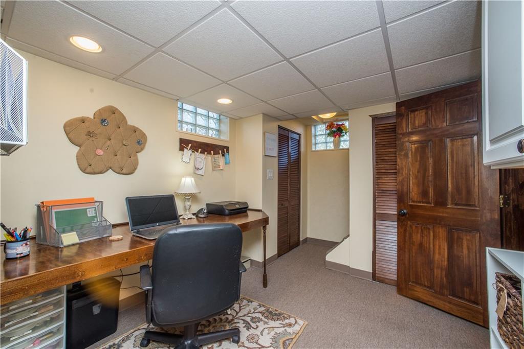 644 Greenlee Road Pittsburgh, PA 15227 - Photo 15 of 25 Gallery Image 15