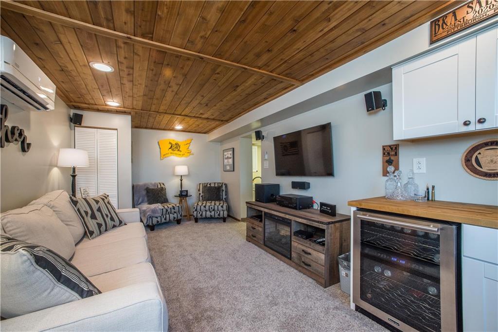 644 Greenlee Road Pittsburgh, PA 15227 - Photo 18 of 25 Gallery Image 18