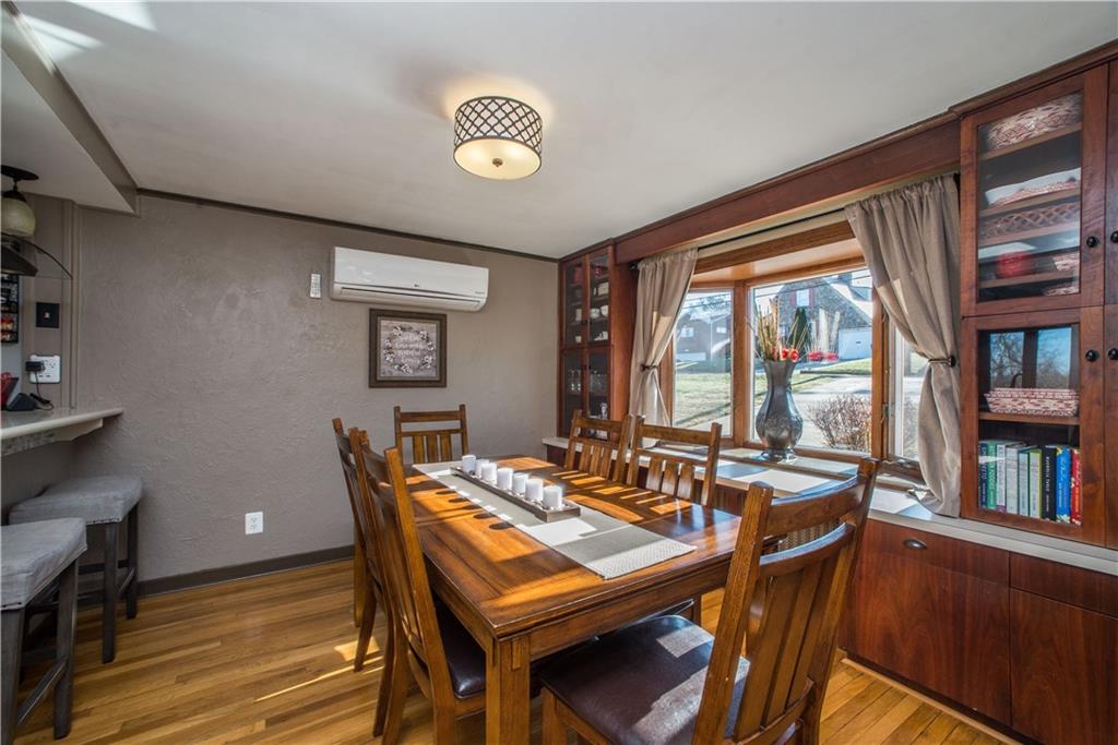 644 Greenlee Road Pittsburgh, PA 15227 - Photo 4 of 25 Gallery Image 4