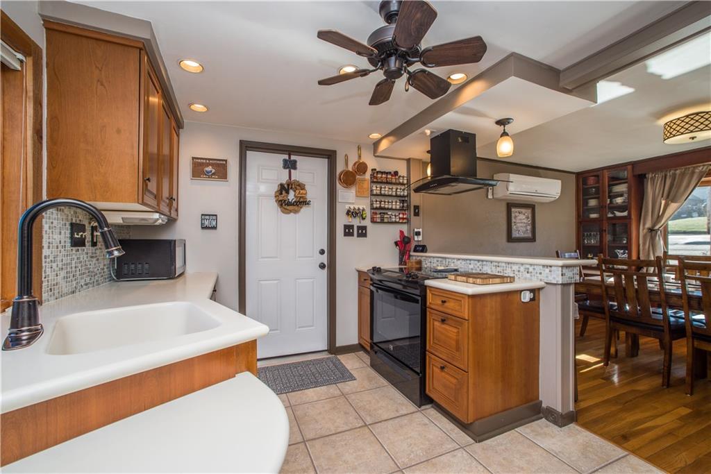 644 Greenlee Road Pittsburgh, PA 15227 - Photo 7 of 25 Gallery Image 7