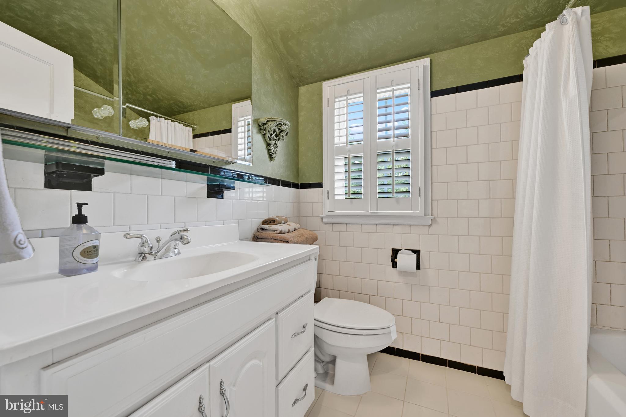 1840 Locust Ridge Road Lutherville-Timonium, MD 21093 - Photo 24 of 39 Upstairs Full Bath