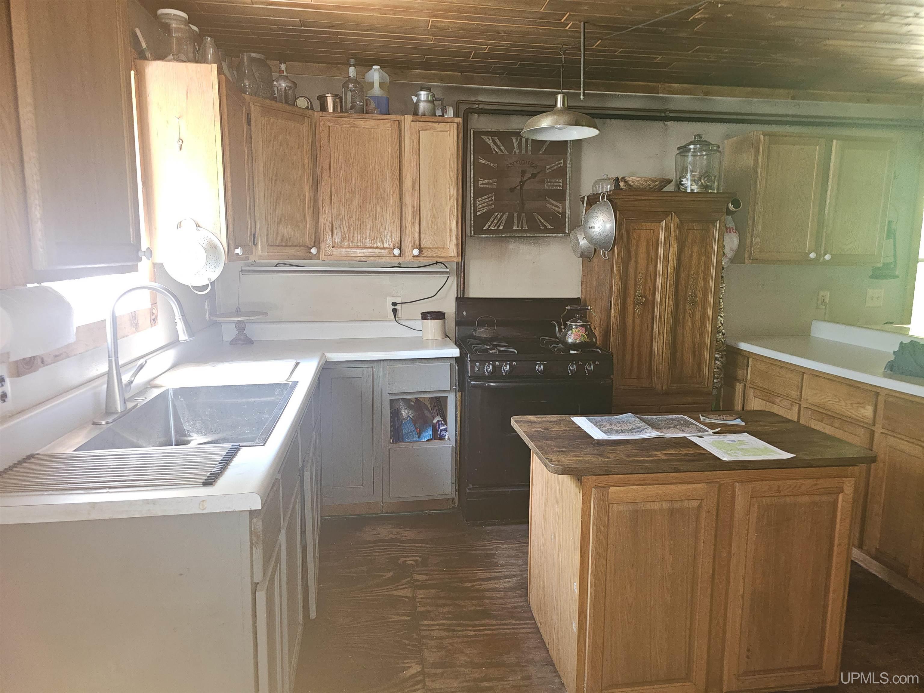 7450 Northwestern Road Big Bay, MI 49808 - Photo 9 of 58