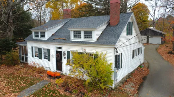 $399,900 | 48 Lincoln Street, Paris, ME 04271