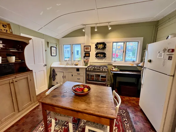 $399,900 | 48 Lincoln Street, Paris, ME 04271