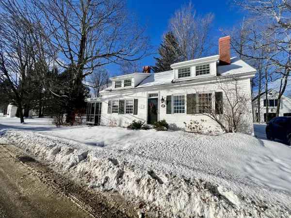 $399,900 | 48 Lincoln Street, Paris, ME 04271