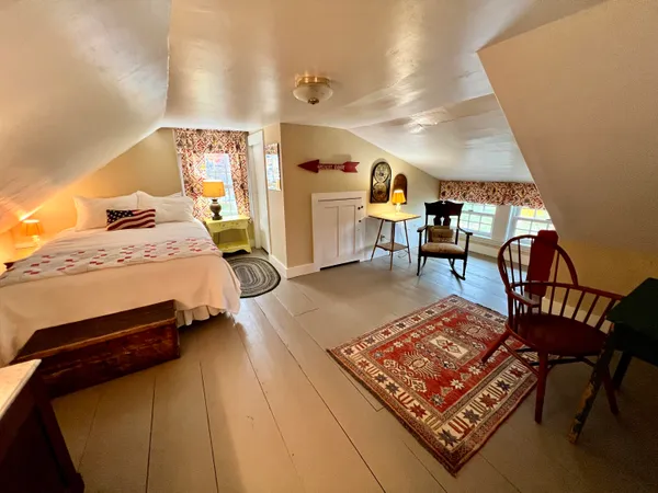 $399,900 | 48 Lincoln Street, Paris, ME 04271