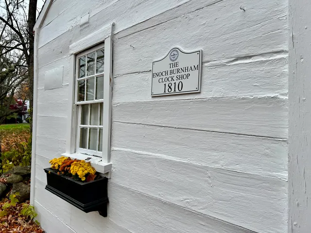 $424,900 | 48 Lincoln Street, Paris, ME 04271