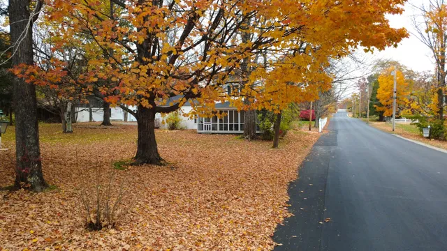 $424,900 | 48 Lincoln Street, Paris, ME 04271