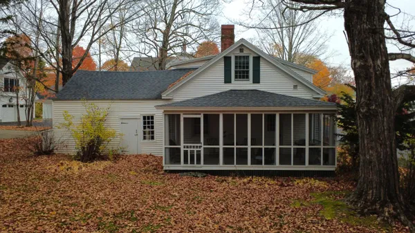 $399,900 | 48 Lincoln Street, Paris, ME 04271