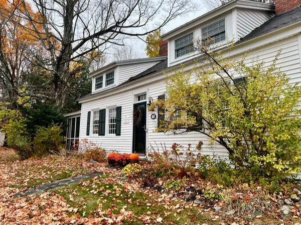 $399,900 | 48 Lincoln Street, Paris, ME 04271