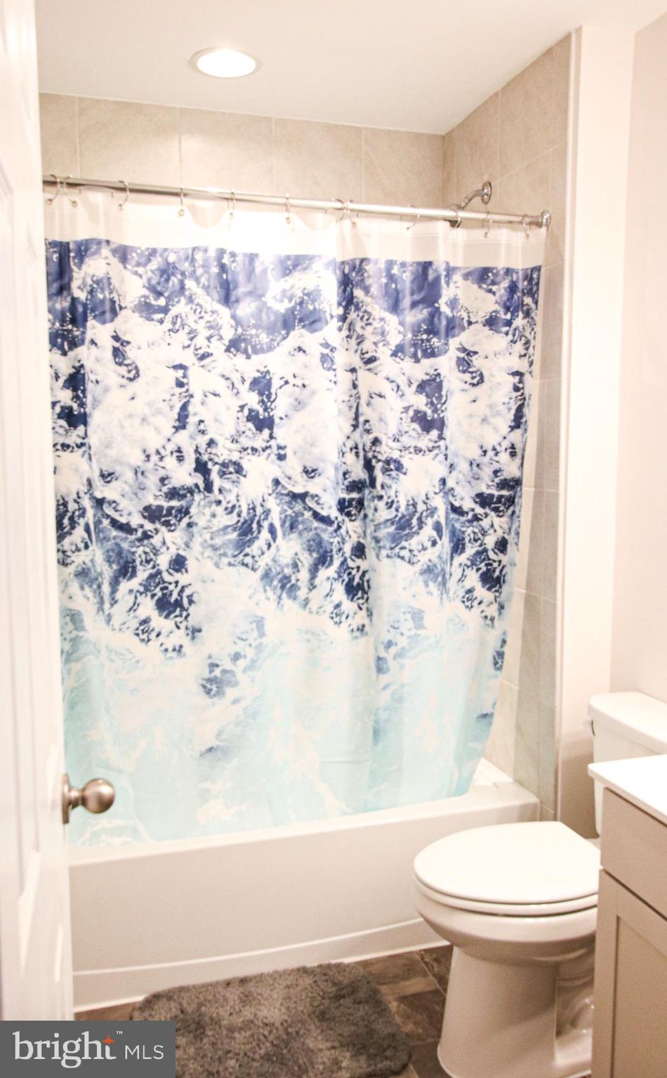 5421 Old Frederick Road Baltimore, MD 21229 - Photo 13 of 21 3rd Floor-Full Bath Hallway