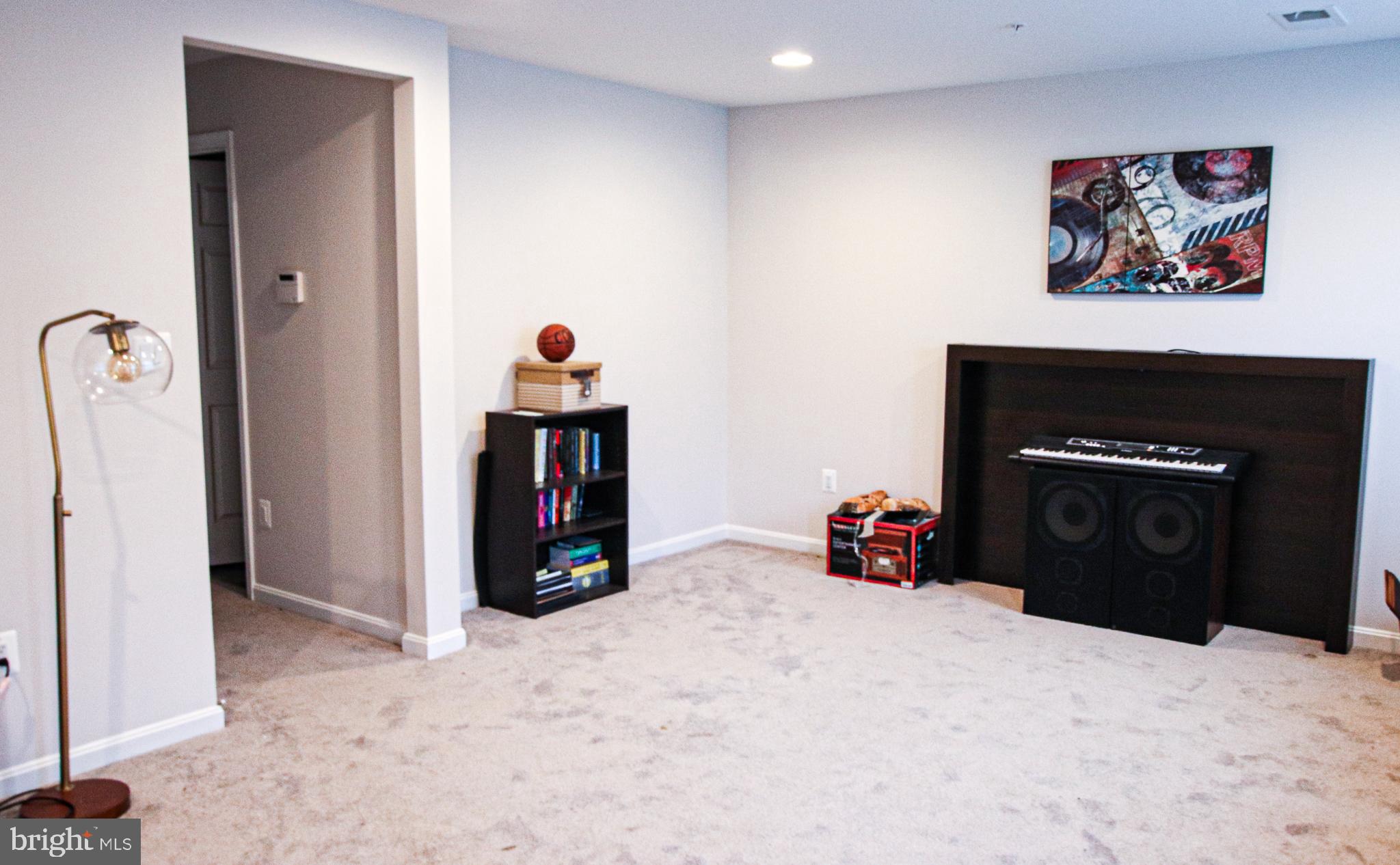 5421 Old Frederick Road Baltimore, MD 21229 - Photo 2 of 21 First Level Den