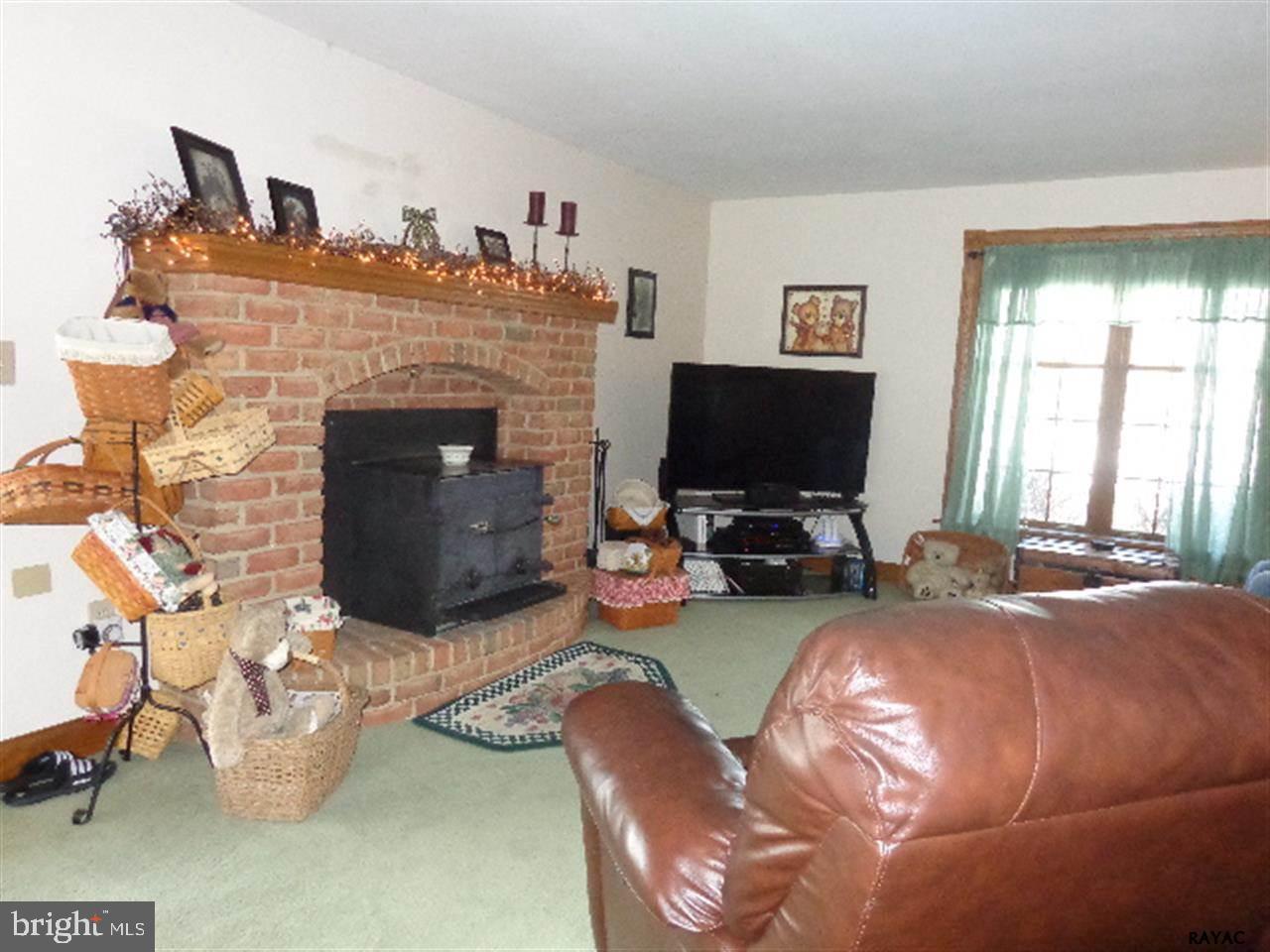 108 West McKinley Road Delta, PA 17314 - Photo 8 of 36 Gallery Image 8