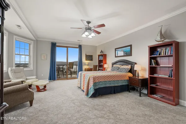 $825,000 | 2834 Lake Pointe Drive, Kingston, TN 37763