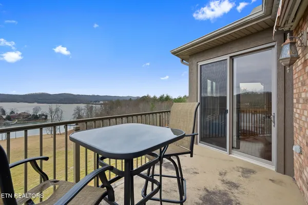$825,000 | 2834 Lake Pointe Drive, Kingston, TN 37763