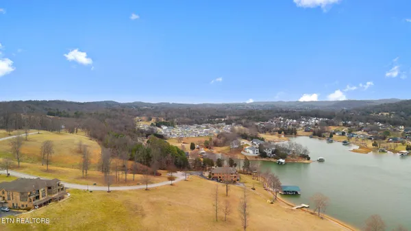 $825,000 | 2834 Lake Pointe Drive, Kingston, TN 37763