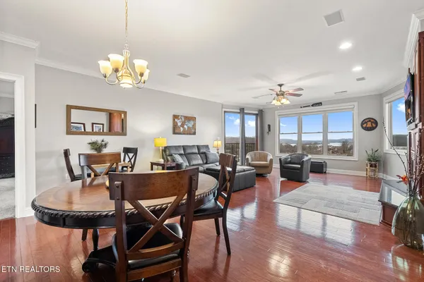 $825,000 | 2834 Lake Pointe Drive, Kingston, TN 37763