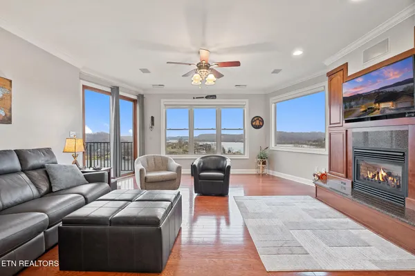 $825,000 | 2834 Lake Pointe Drive, Kingston, TN 37763