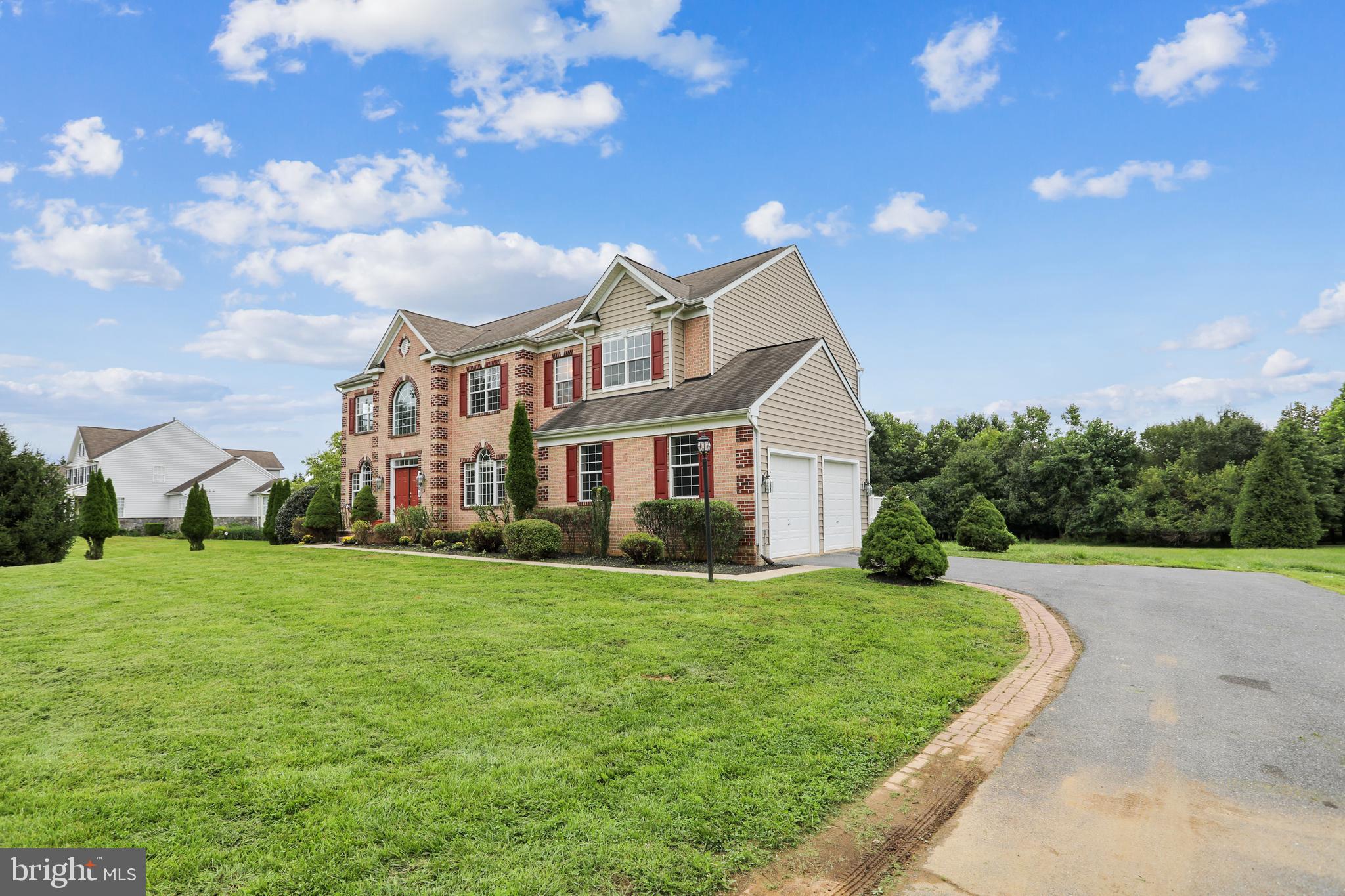 22401 Goshen School Road Laytonsville, MD 20882 - Photo 4 of 122 Driveway