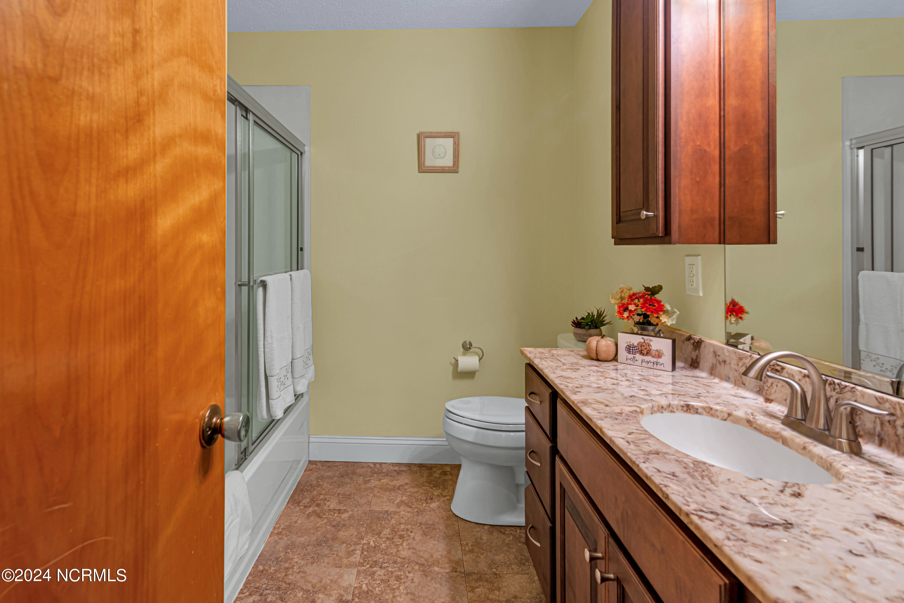1103 Decatur Road Jacksonville, NC 28540 - Photo 43 of 48 Huge granite countertop with additional lighting.