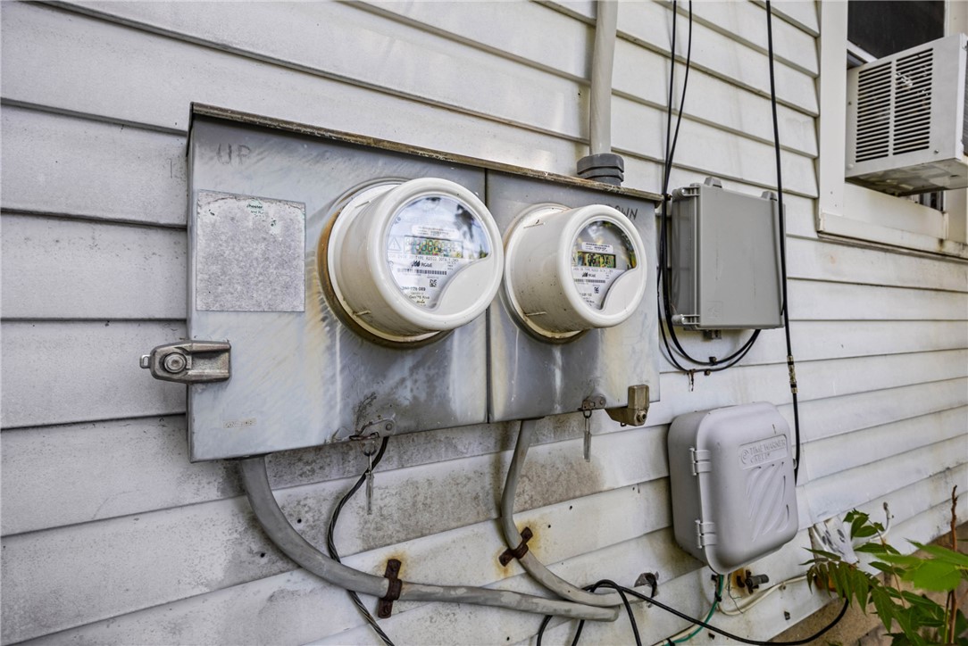 443 Melville Street Rochester, NY 14609 - Photo 41 of 42 Separate Meters