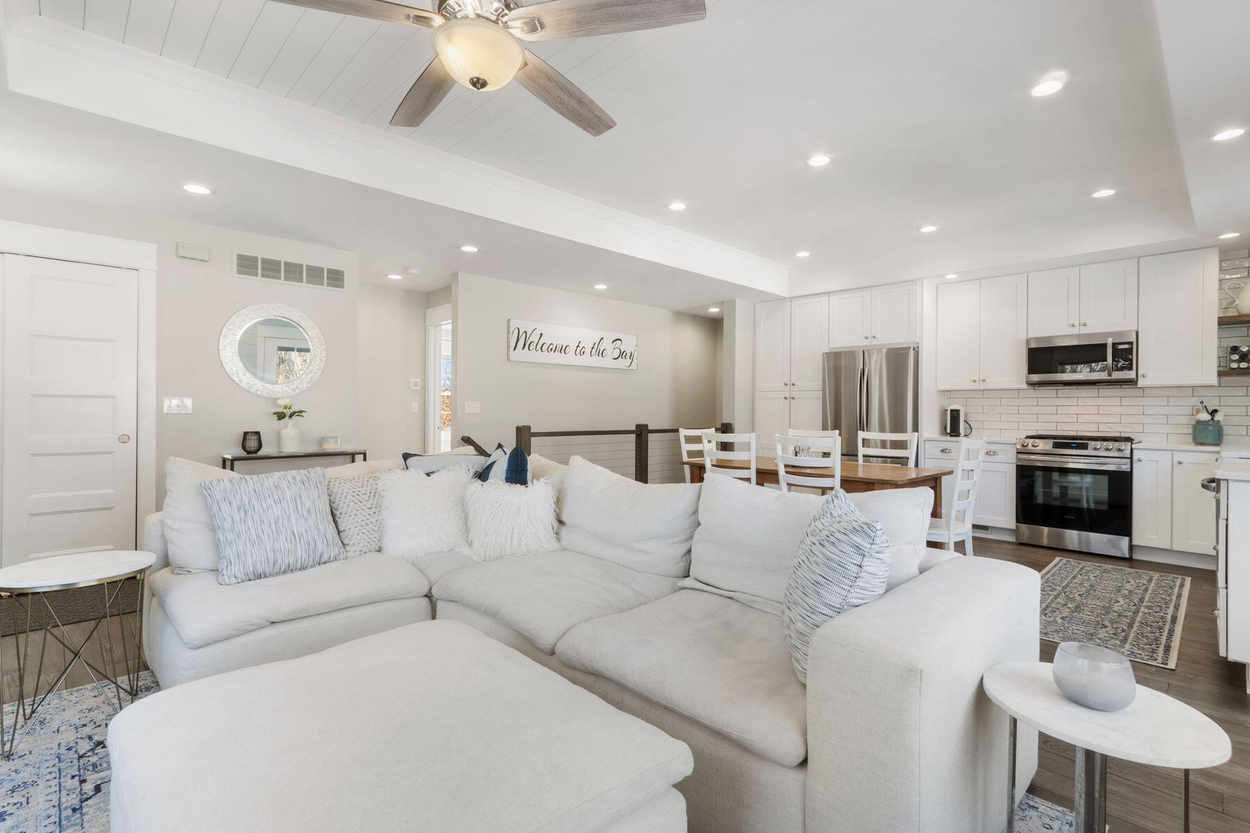 215 Wesley Street Williams Bay, WI 53191 - Photo 3 of 30 Welcome to the Bay!