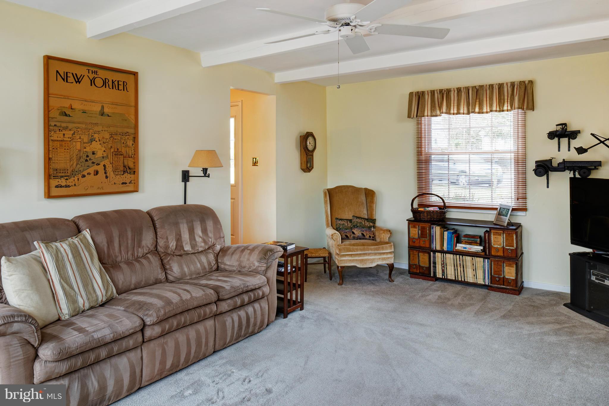 2103 Thomas View Road Reston, VA 20191 - Photo 13 of 26 Family Room