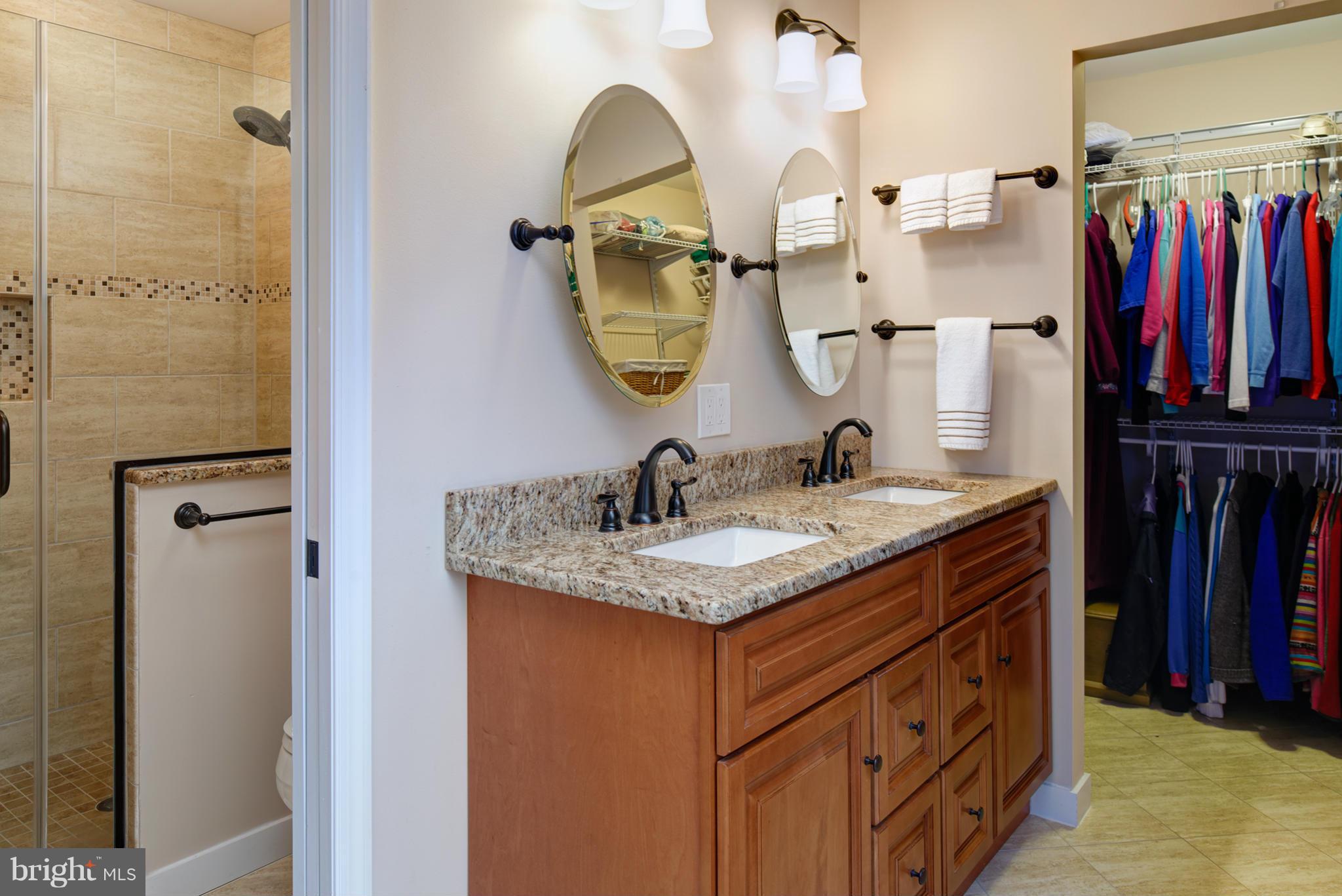 2103 Thomas View Road Reston, VA 20191 - Photo 17 of 26 Bath (Master)