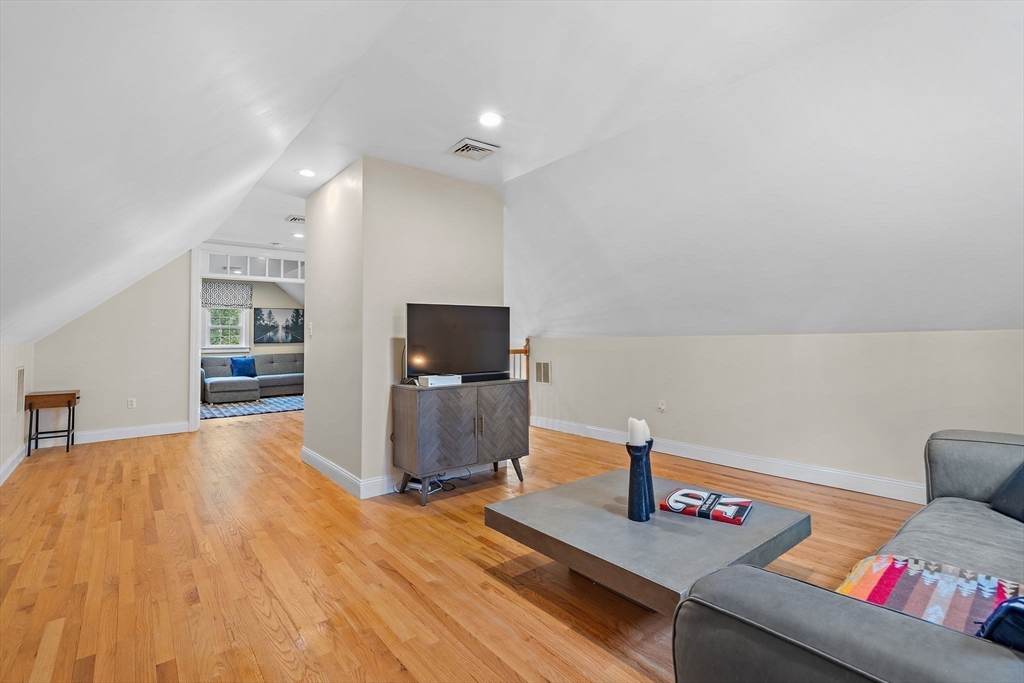 48 Chanticleer Road Sudbury, MA 01776 - Photo 28 of 37