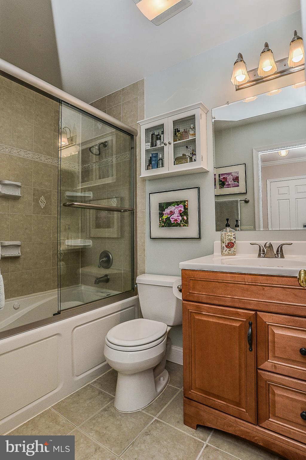 10503 Reed's Landing Circle Burke, VA 22015 - Photo 17 of 30 Bath (Master)