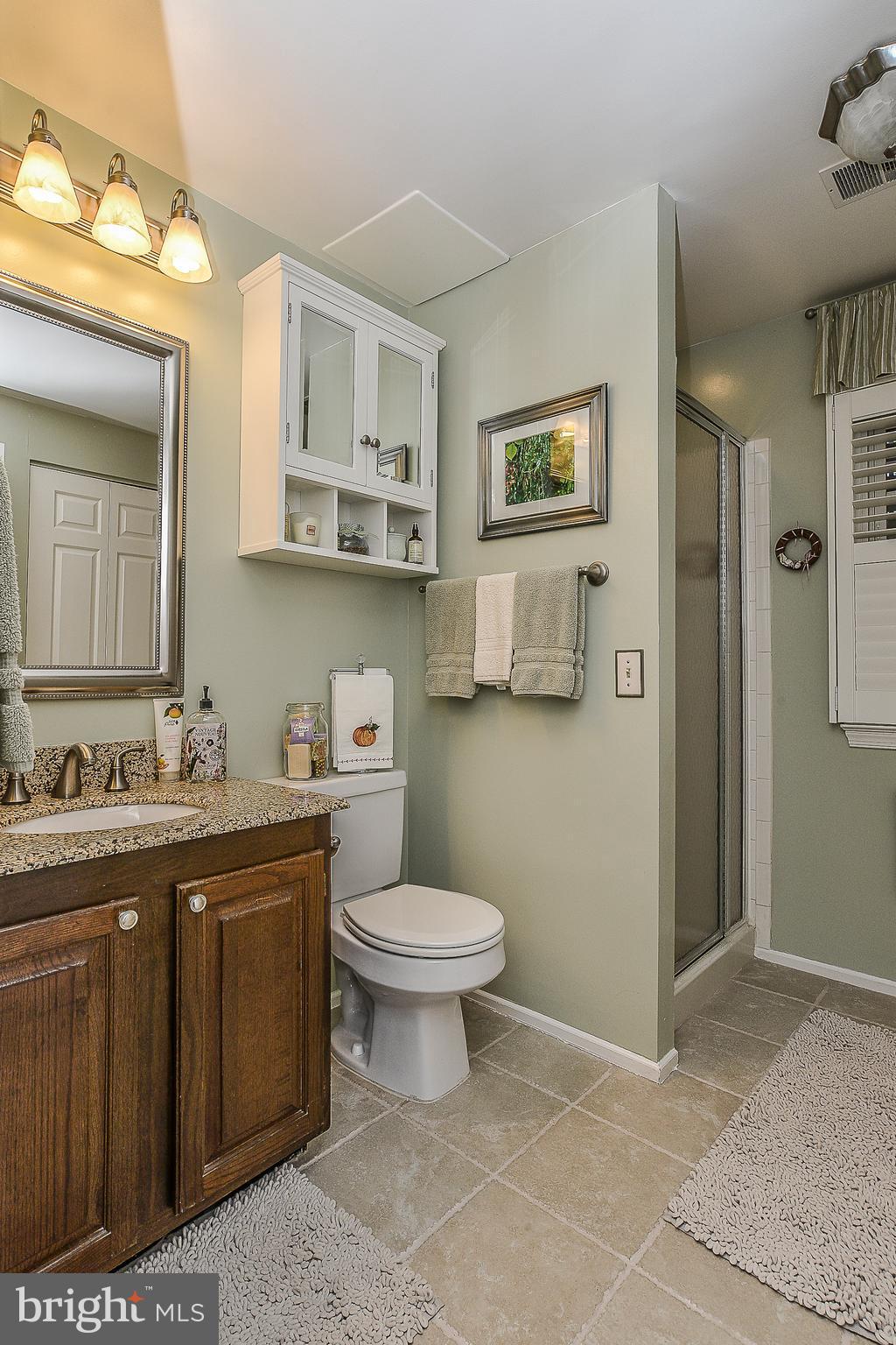 10503 Reed's Landing Circle Burke, VA 22015 - Photo 21 of 30 Bath