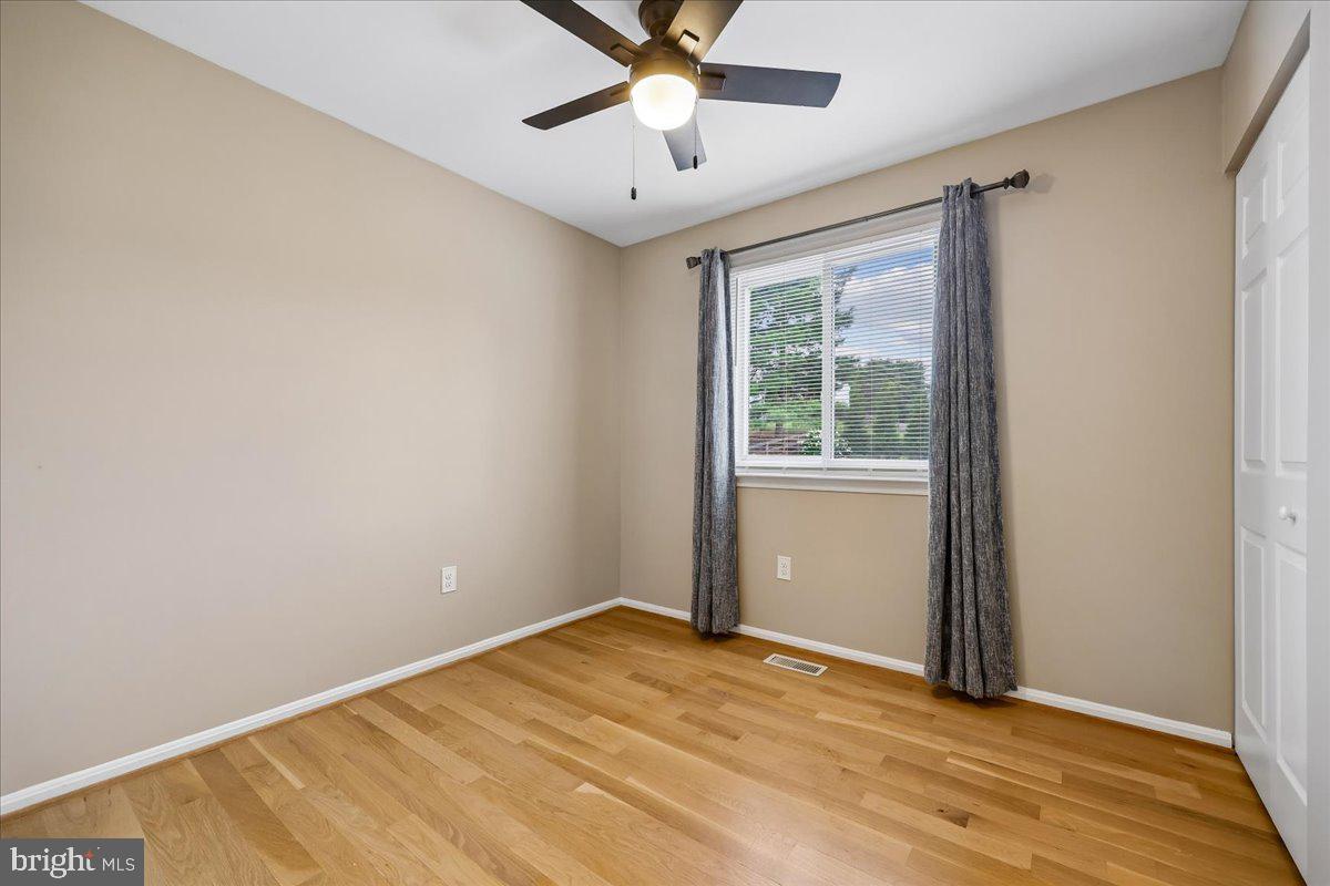 10417 Carlyn Ridge Road Damascus, MD 20872 - Photo 16 of 40 Bedroom