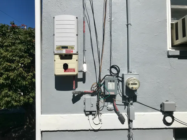 $400,000 | 216 Clover Street, Stratford, CT 06614