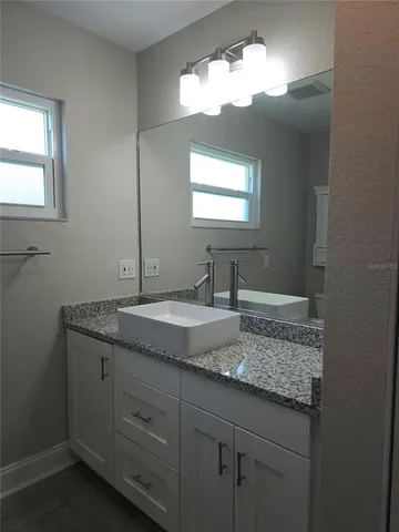 $674,500 | 5207 86th St Court West, Bradenton, FL 34210