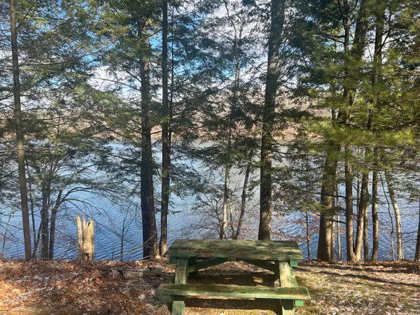 $140,000 | 8786 North Island Drive, Unit 2021, Stanwood, MI 49346